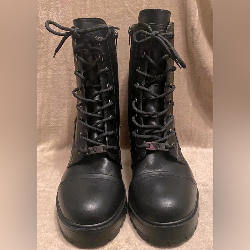 GBG Black Heeled Lug Hiker Boots - Size 11